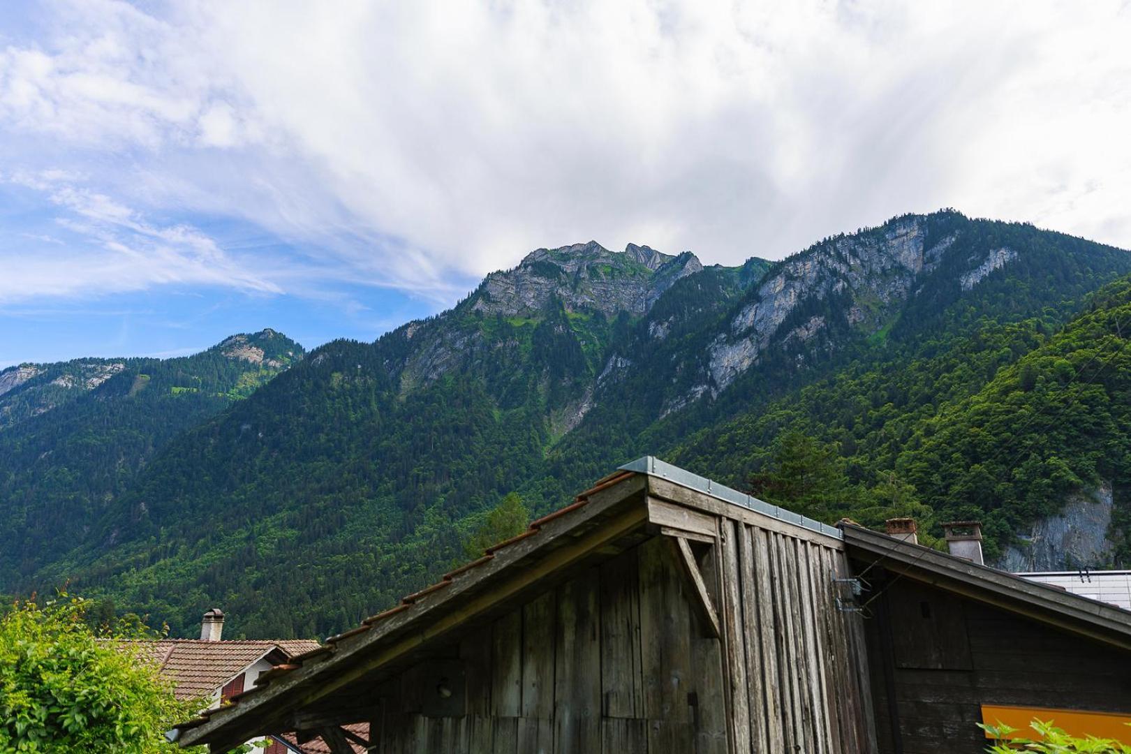 Charming Alpine Retreat By Apartments Capricorn Gsteigwiler Bagian luar foto