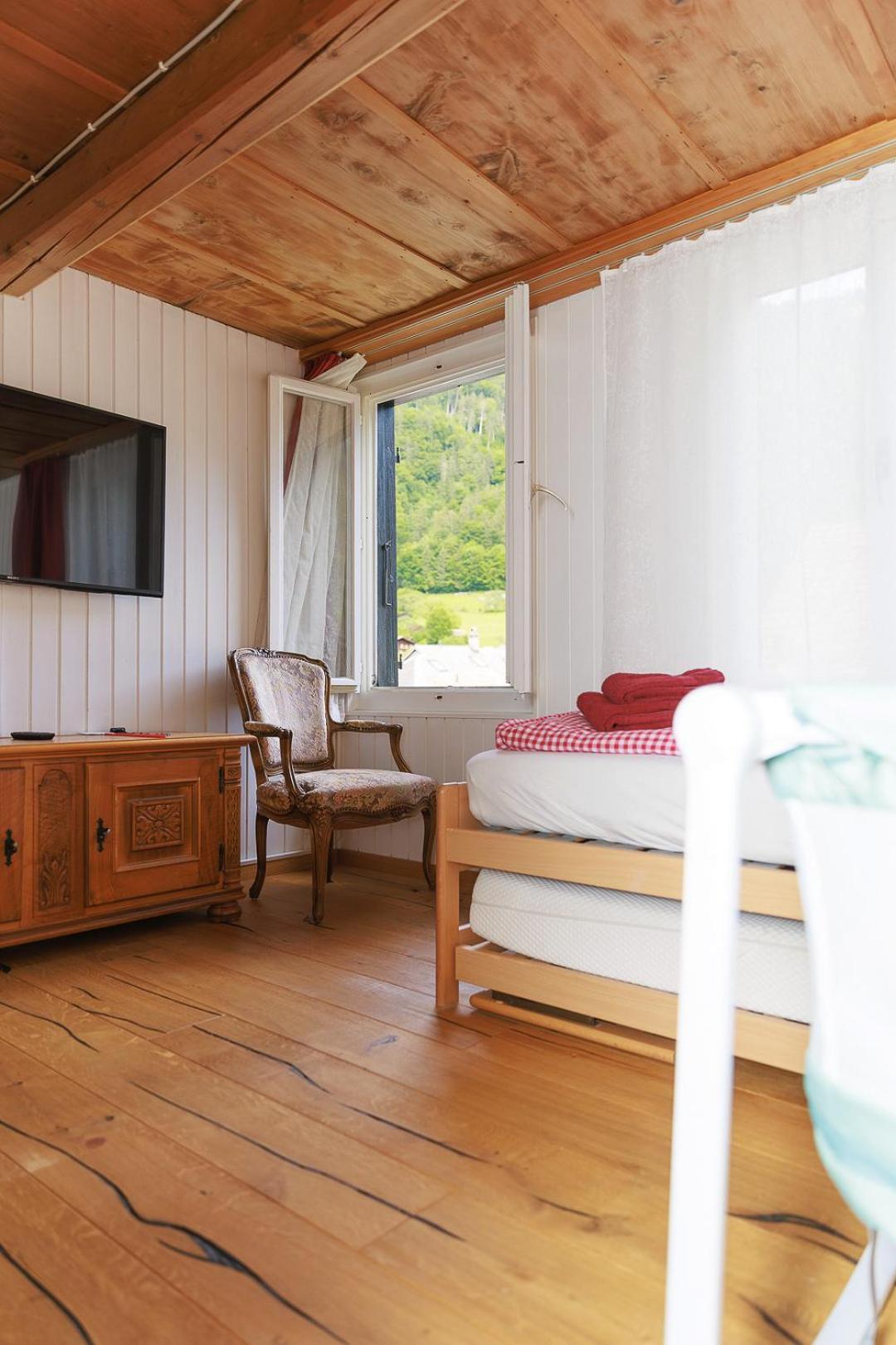 Charming Alpine Retreat By Apartments Capricorn Gsteigwiler Bagian luar foto